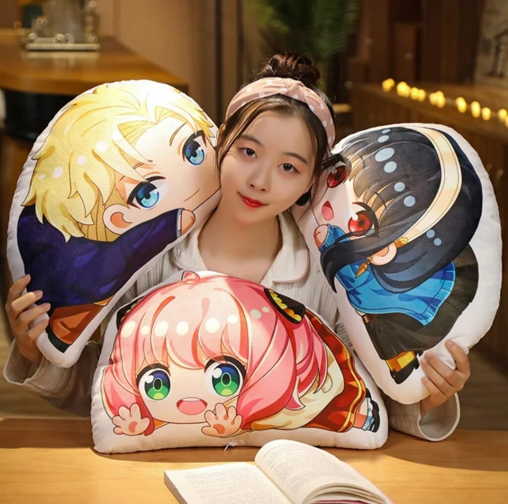 کوسن عروسکی خانواده جاسوس 01