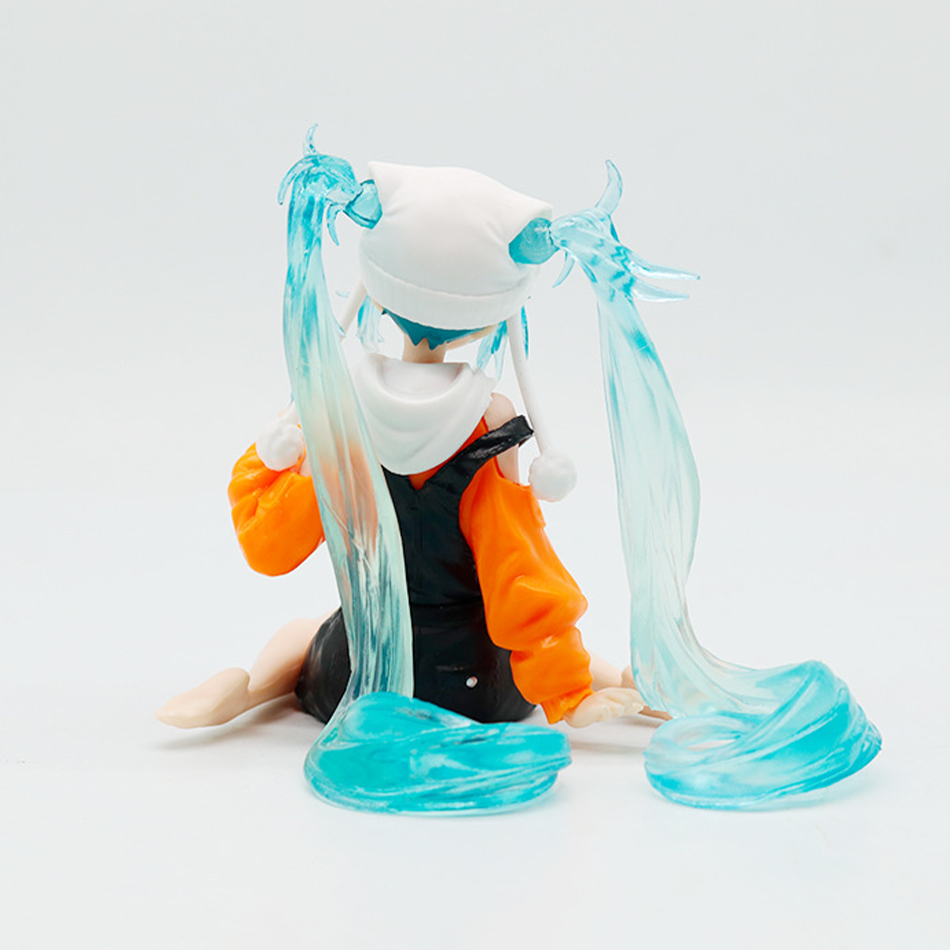 فیگور نشسته هاتسونه میکو