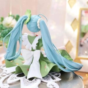 فیگور نشسته هاتسونه میکو