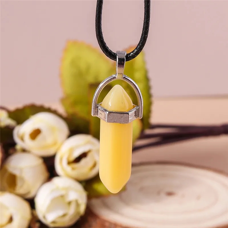 گردنبند منشوری کریستالی شب تاب